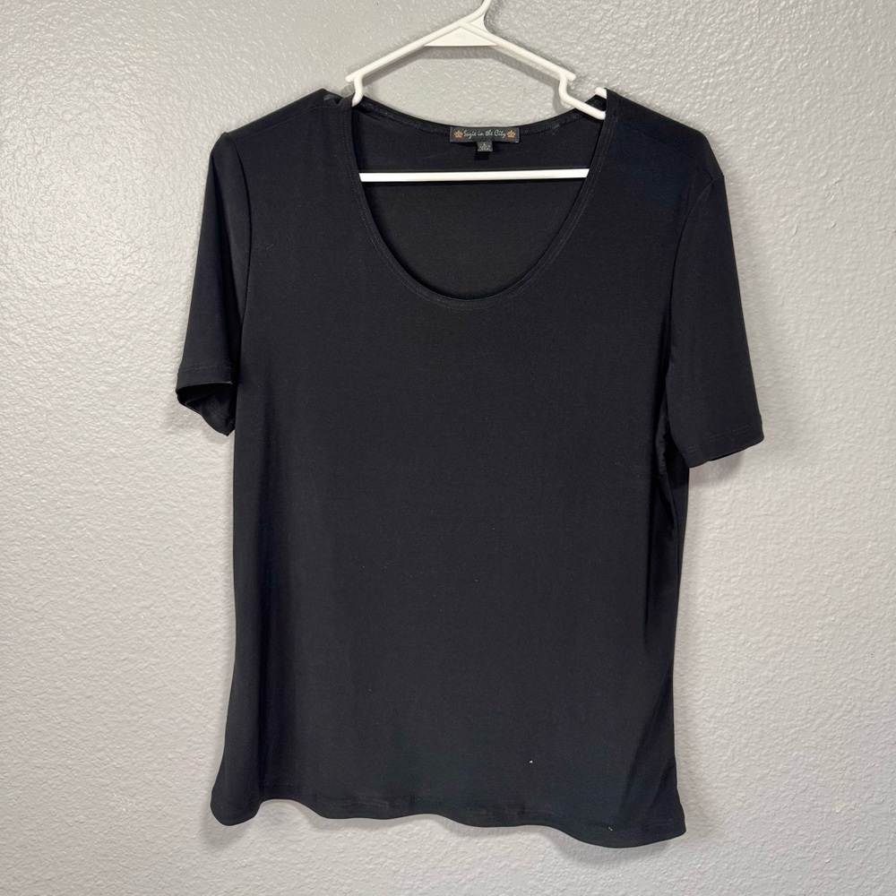 Suzie in the City Black Short Sleeve Top Women’s Large